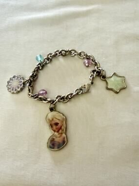 Disney Girl’s 7” Frozen Princess Elsa Charm Bracelet Silver Links